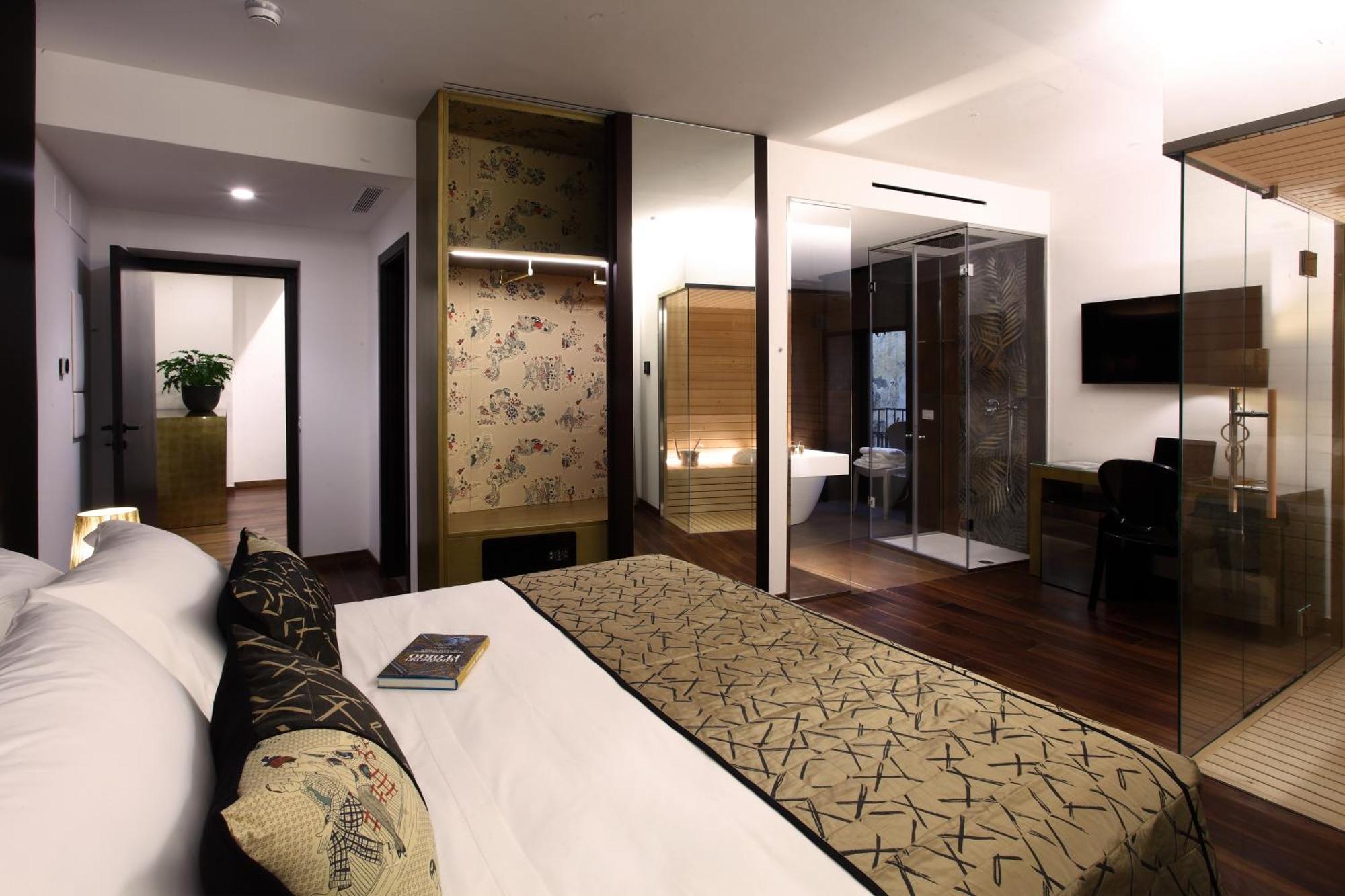 Executive Suite,1501123606:JPEG